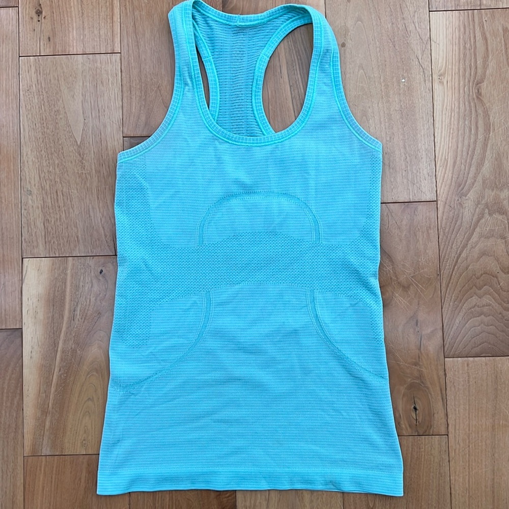 Lululemon tank top